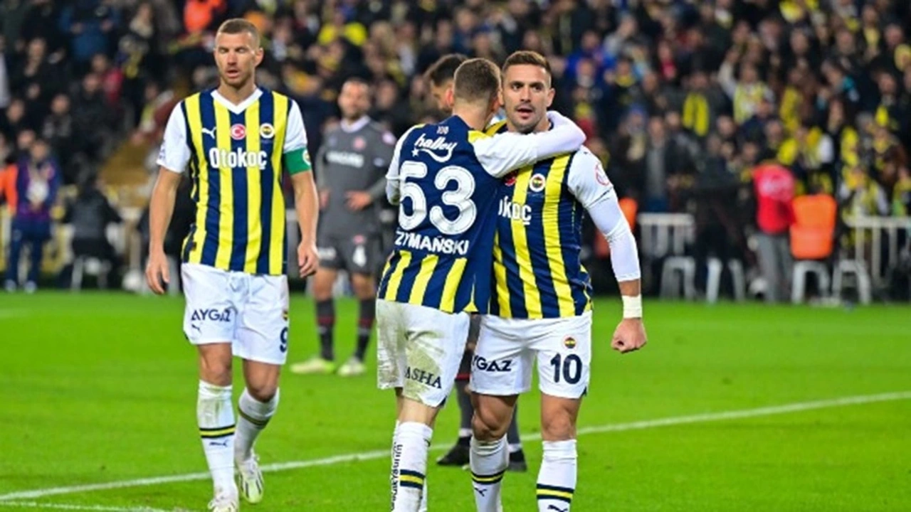 Kadıköy'de Alanyaspor çelmesi: Fenerbahçe liderliği kaybetti