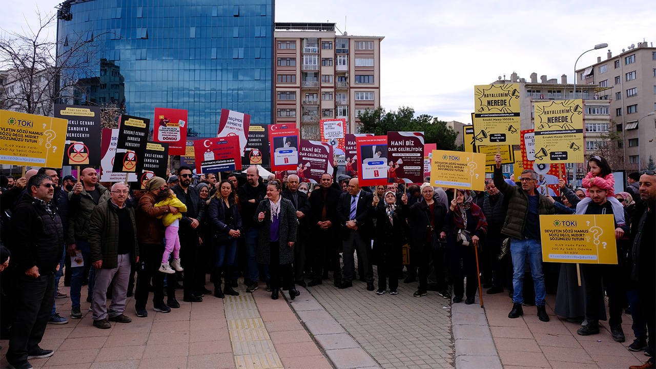 TOKİ mağdurları ayağa kalktı: Kendileri sarayda, bize 2+1'i layık görmüyorlar