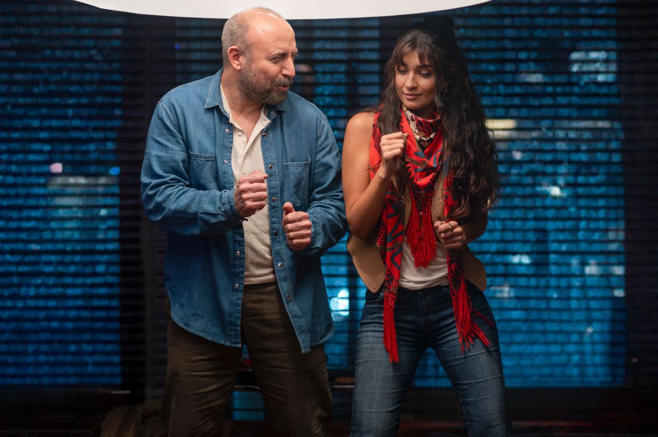 “Yarın Yokmuş Gibi” dizisinden ilk fotoğraflar yayınlandı