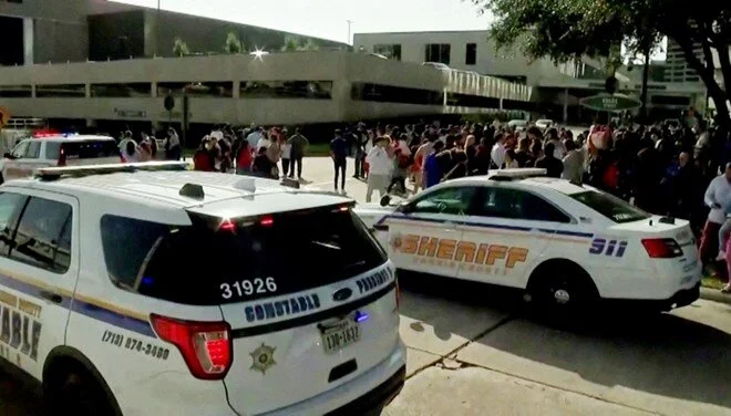 Texas'ta pazar ayini öncesi bir kiliseye silahlı saldırı düzenlendi
