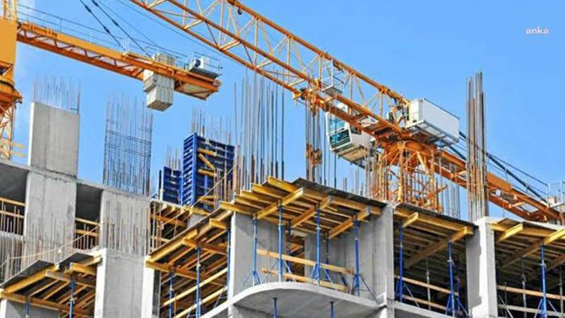 Kredi kartı borcu olan ve yasal takibe alınanların sayısı geriledi