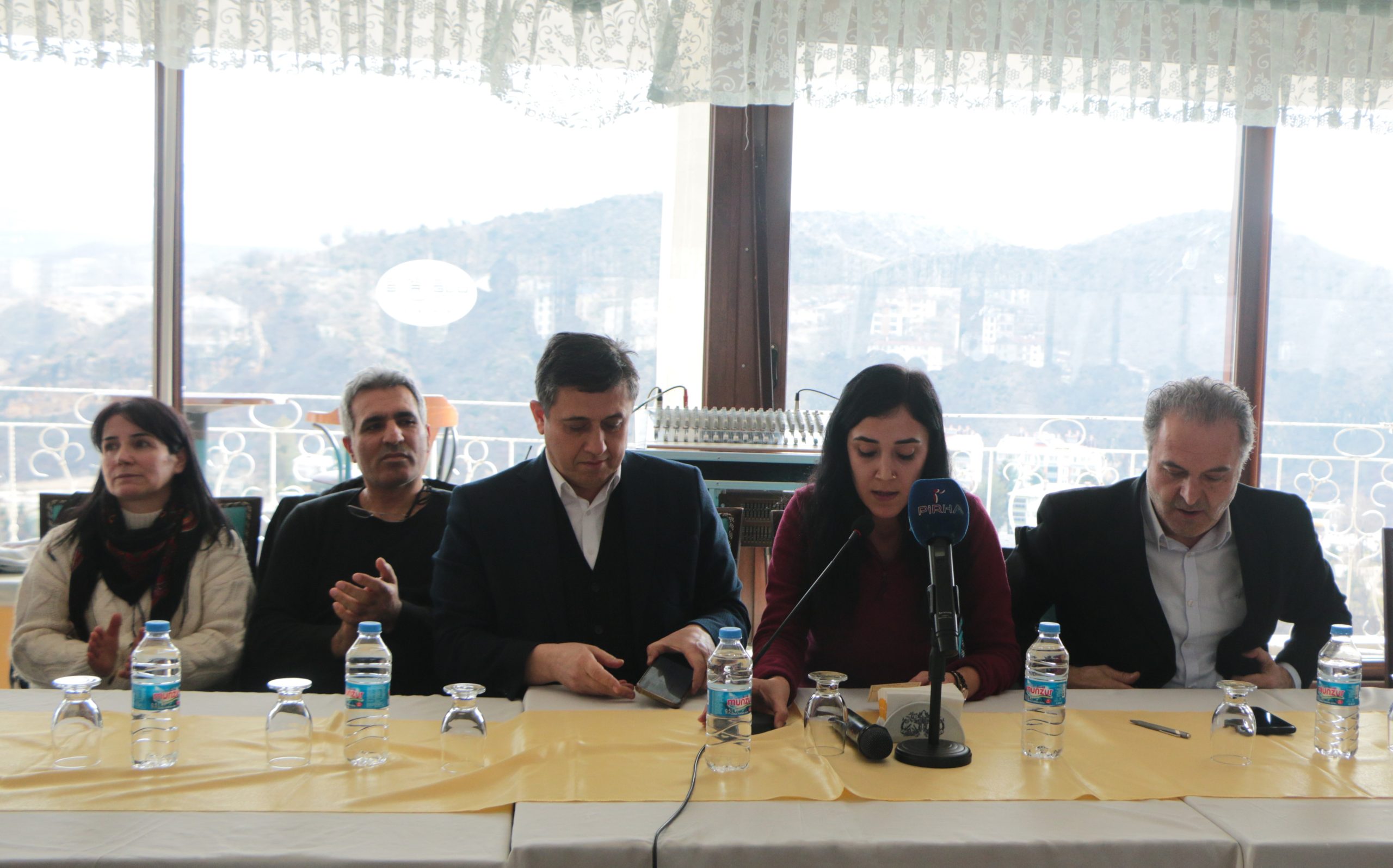 Tunceli'de DEM Parti ve sosyalist bileşenler seçim ittifakı kurdu