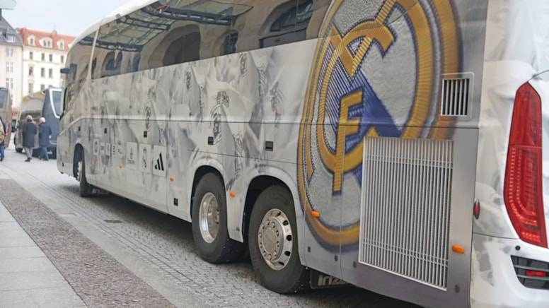 Real Madrid'in takım otobüsü kaza yaptı