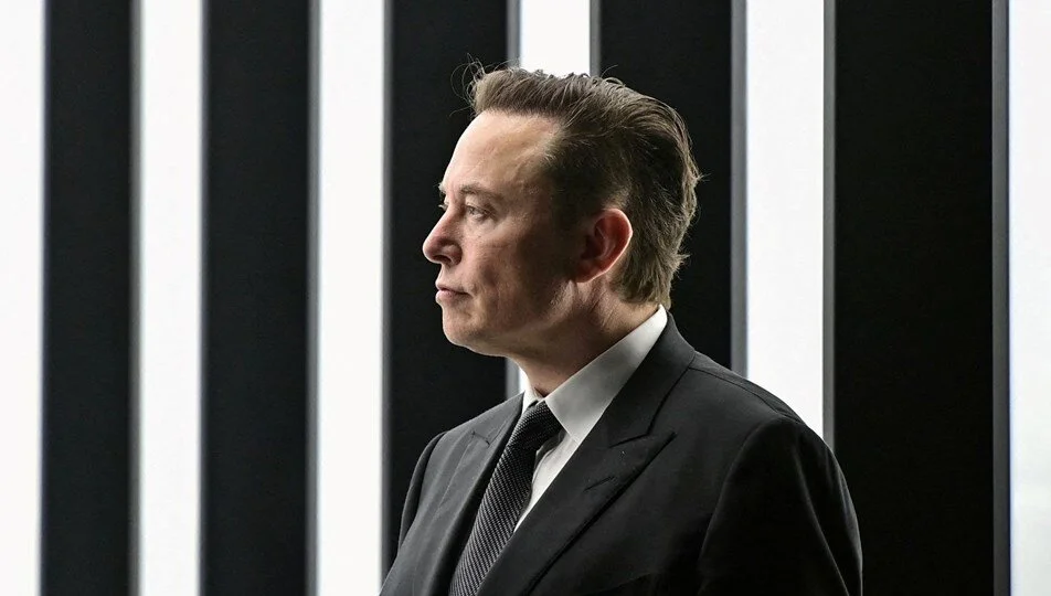 Sadece X'in premium üyeleri Elon Musk'ı arayabilecek