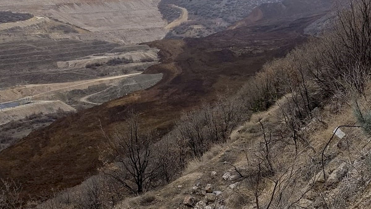 Erzincan'da toprak kayması! Valilik adli ve idari soruşturma başlatıldığını duyurdu