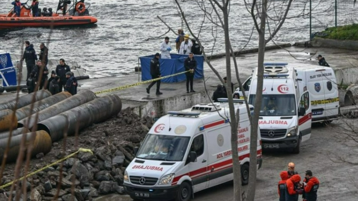 İstanbul'da bir işçi, inşaat alanındaki çökme sonucu denize düşerek hayatını kaybetti