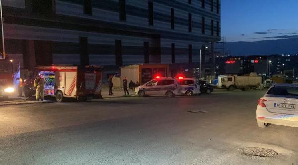 Arnavutköy'de iş cinayeti: 17 yaşındaki işçi asansörle duvar arasında sıkışarak hayatını kaybetti