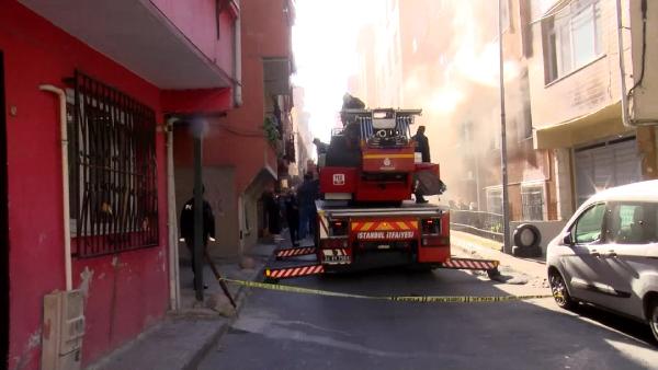 İtfaiye ekipleri, yangında mahsur kalan 3 kişiyi kurtardı