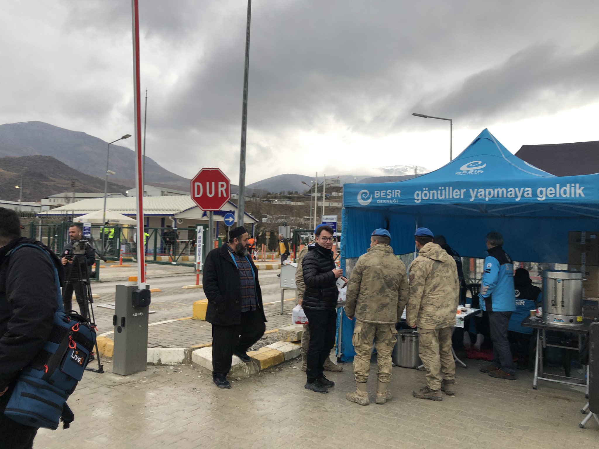Gazetecilere giriş için zorluk çıkarılmıştı: Menzilciler, İliç'teki maden bölgesinde çadır kurdu
