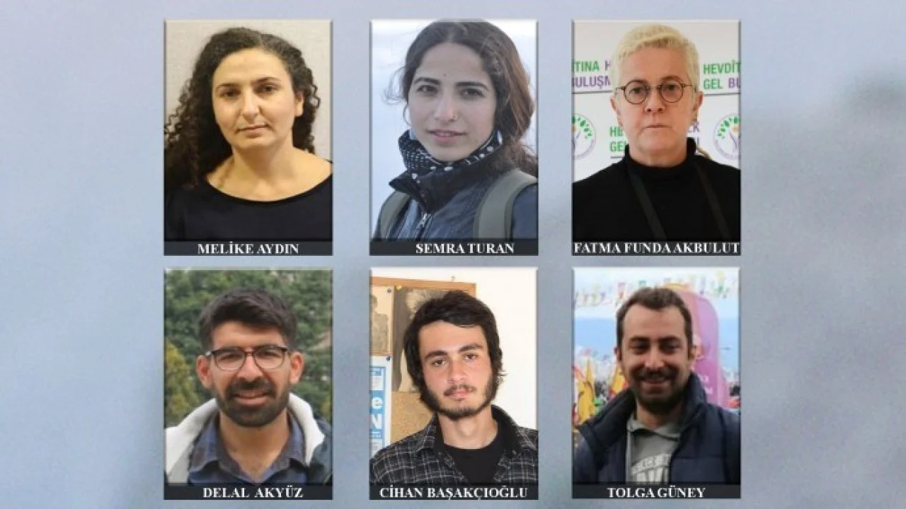 Basın-İş İzmir’de gözaltına alınan gazeteciler için açıklama yaptı