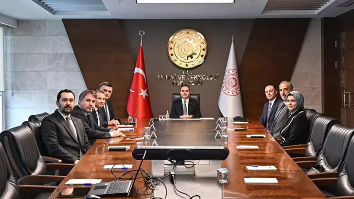 Türkiye Uzay Ajansı'nın yeni dönem toplantısı Gezeravcı’nın katılımıyla gerçekleşti