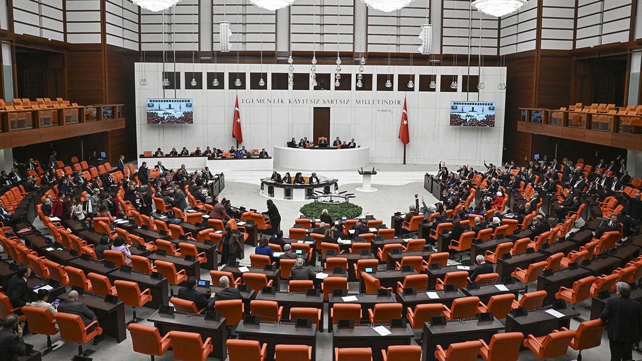 İYİ Parti’nin Antalya’daki sel felaketinin araştırılması önergesi AKP ve MHP oylarıyla reddedildi
