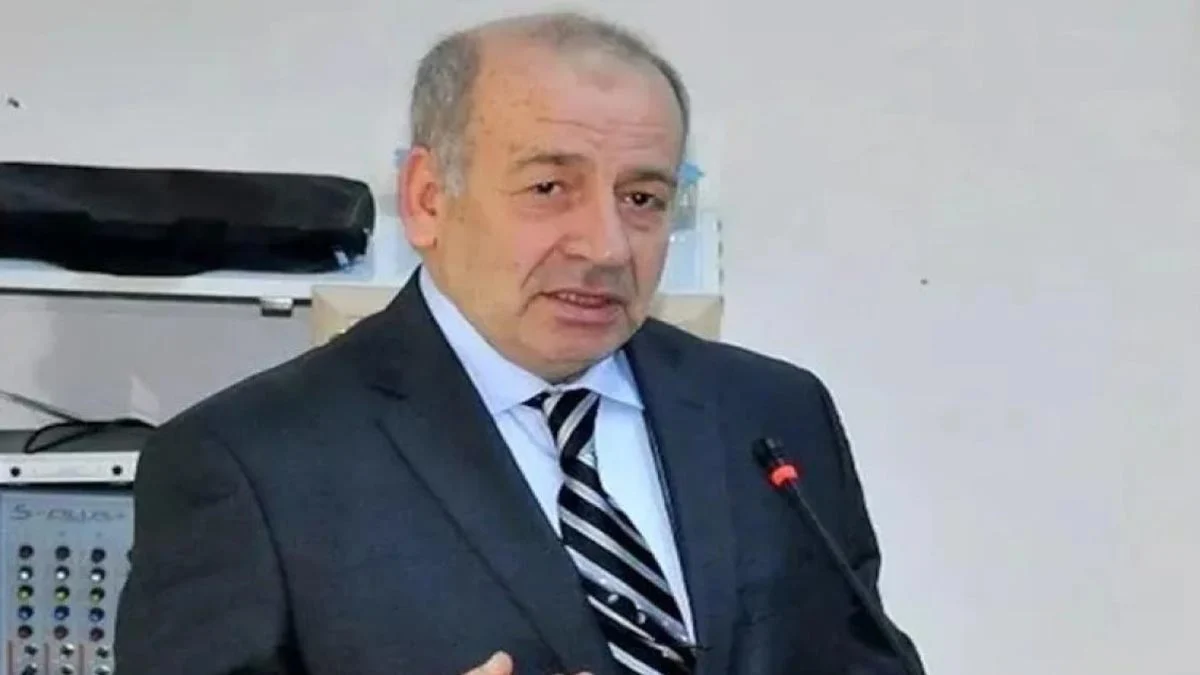 Cumhurbaşkanı eski danışmanı Prof. Dr. Özgenç'ten, ÖSYM Başkanı'nın yargılandığı davaya ilişkin dikkat çeken yorum