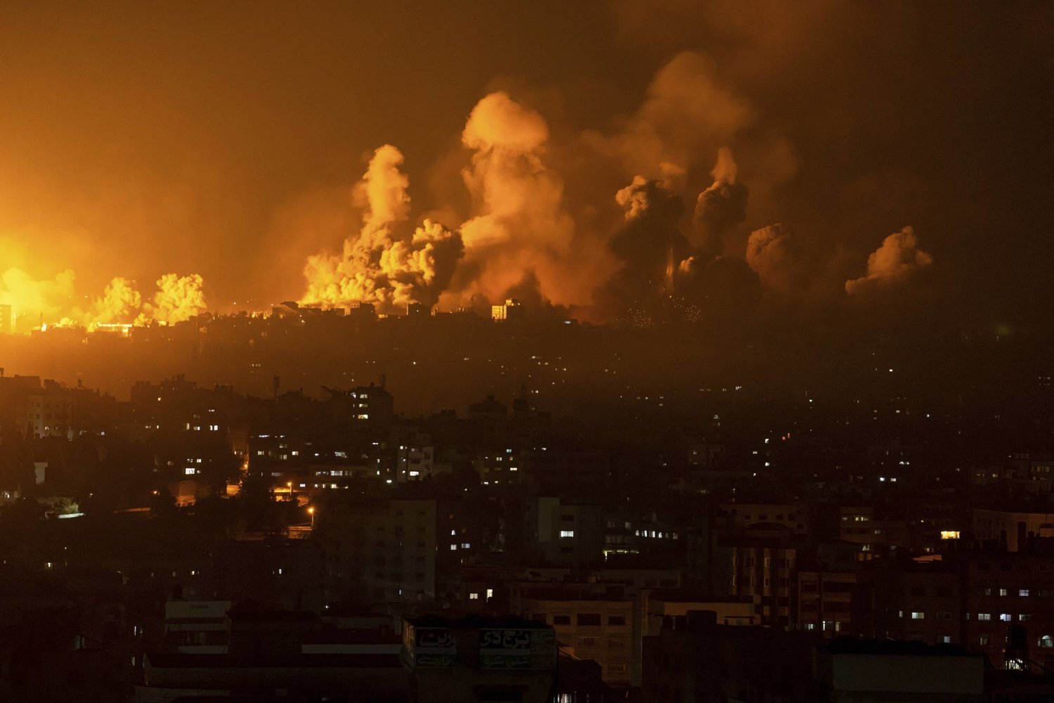 Gazze'de çatışmalar tekrar başladı: İsrail kenti bombalıyor