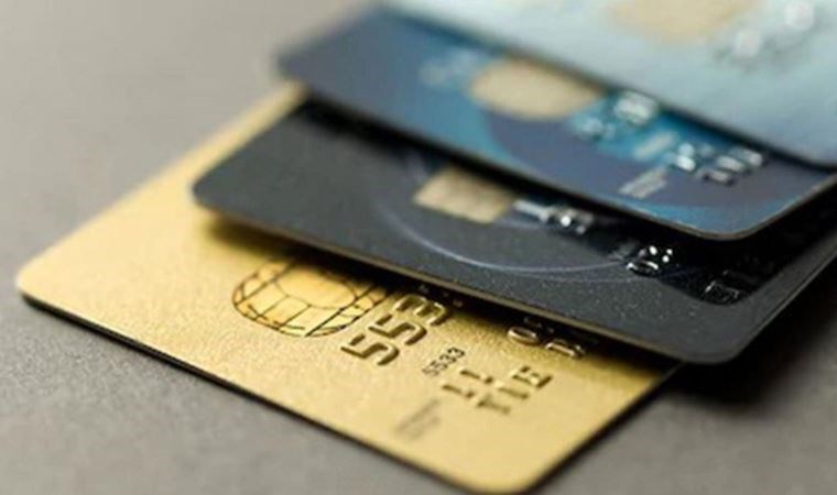 Üç kamu bankası, kredi kartlarındaki komisyon oranlarında indirim kararı aldı