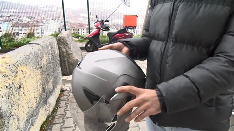 Büyükçekmece'de motokurye sipariş teslimi için sorduğu adrese tepkiyle karşılaşıp darbedildi