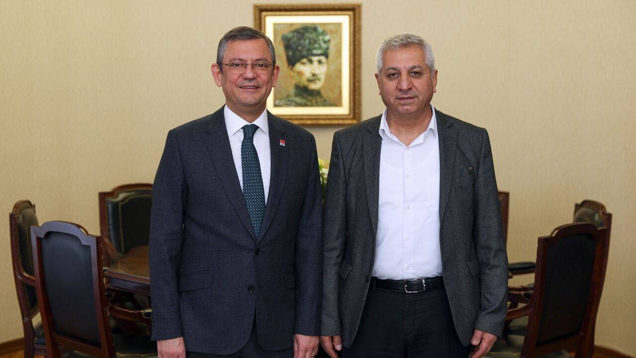 CHP lideri Özel, EMEP Genel Başkanı Seyit Aslan ile görüştü