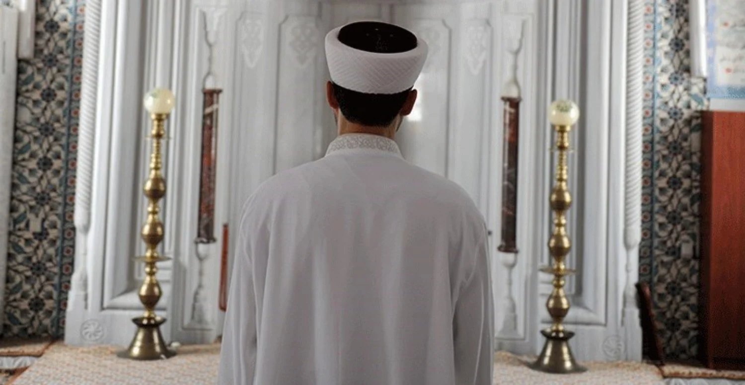 AKP mitingine cemaati çağırmayan imam sürgün edildi