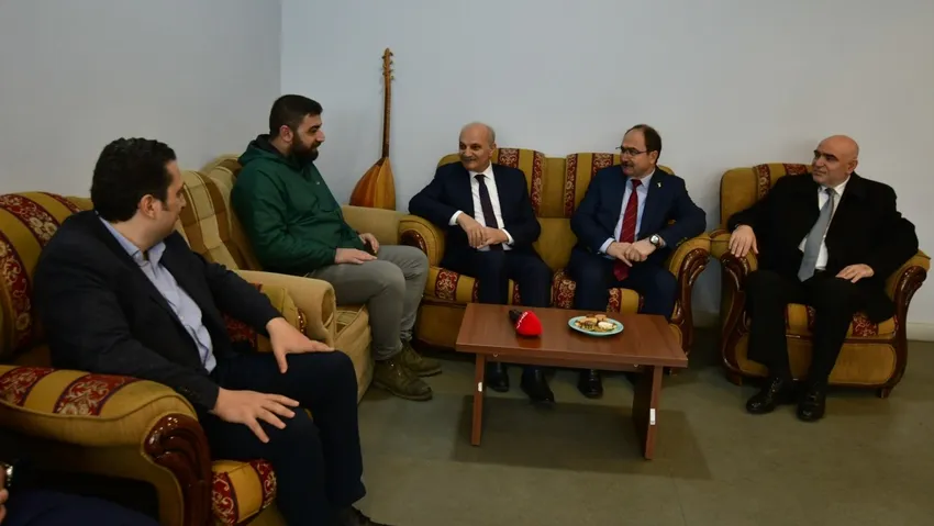 Saadet Partisi'nin İBB Adayı Birol Aydın Alibeyköy Cemevi'ni ziyaret etti