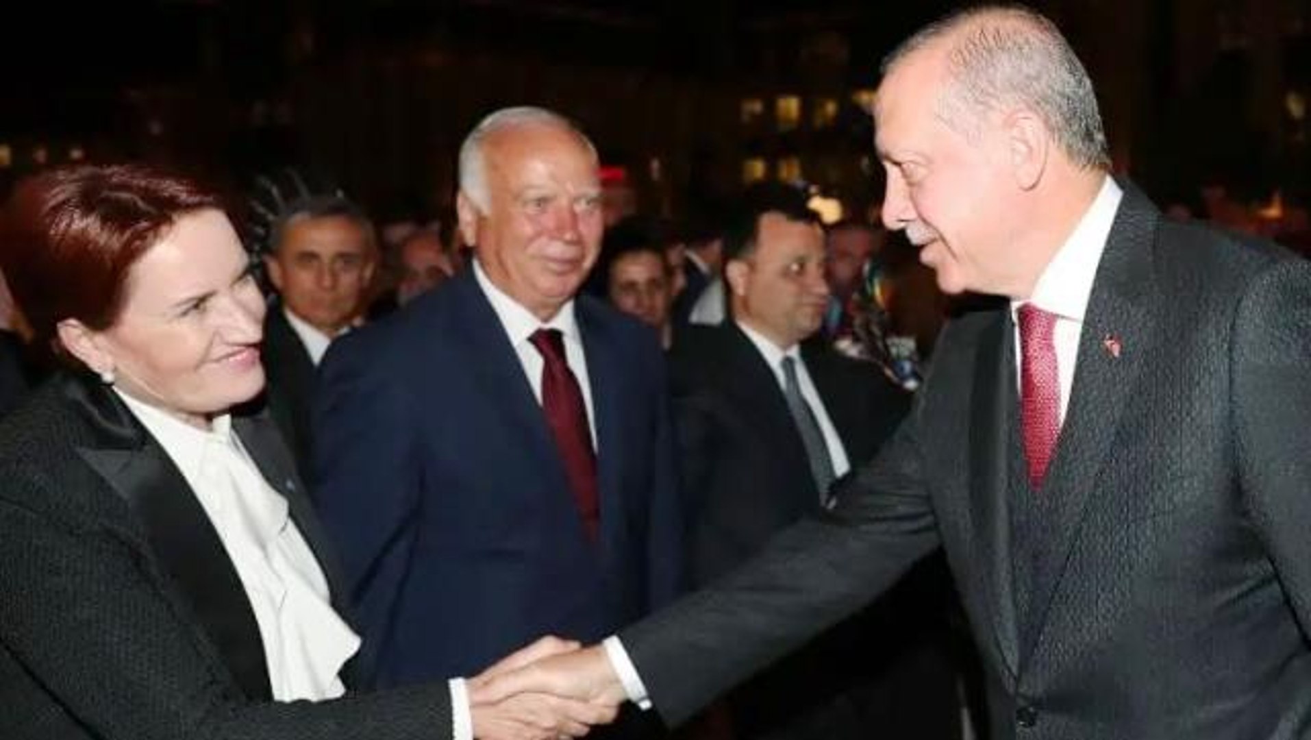 Aytun Çıray: İYİ Parti ile AKP anlaştı, AKP İzmir’de aday çıkarmayacak