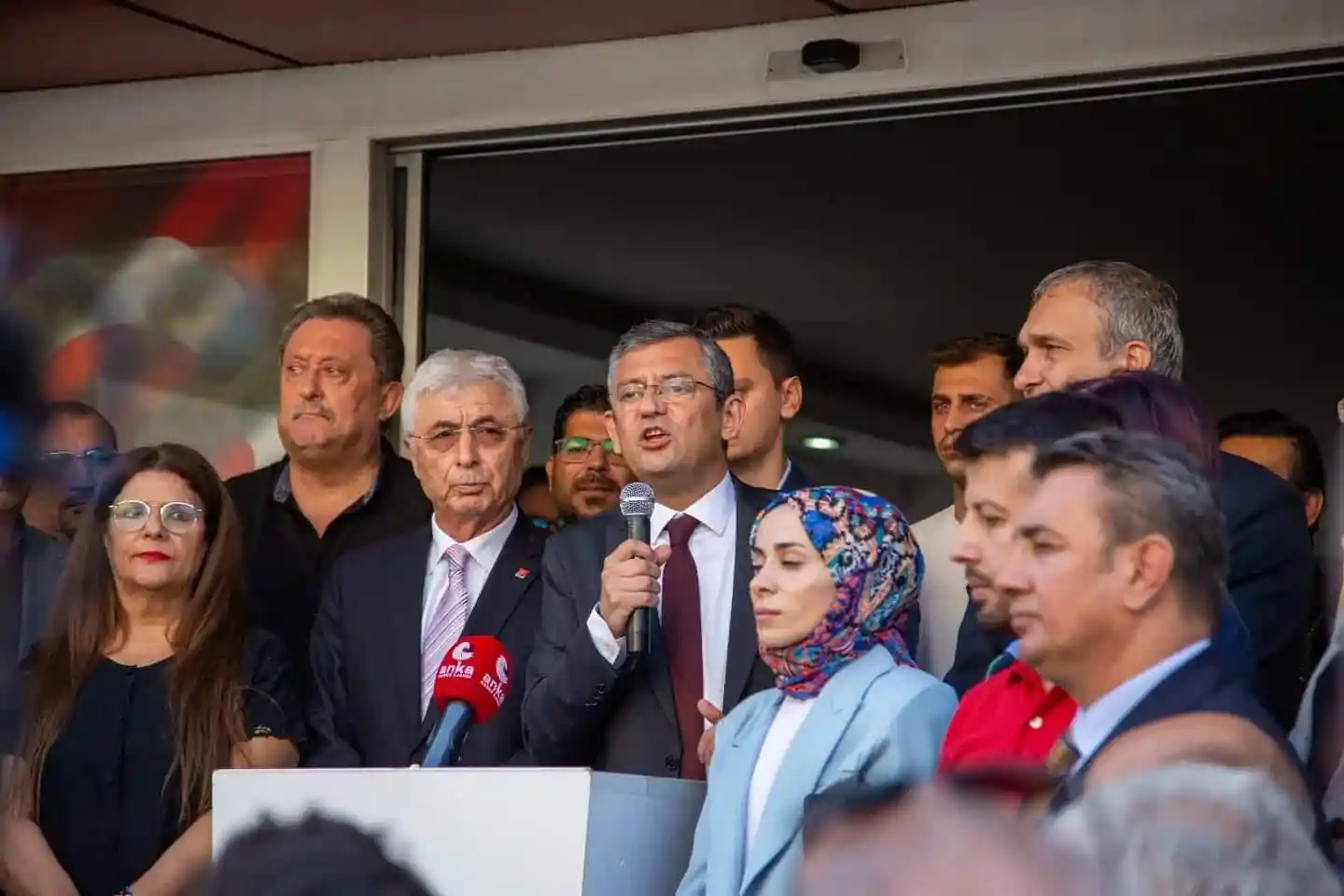 CHP'de liste krizi büyüyor: Muratpaşa ilçe başkanı görevden alındı