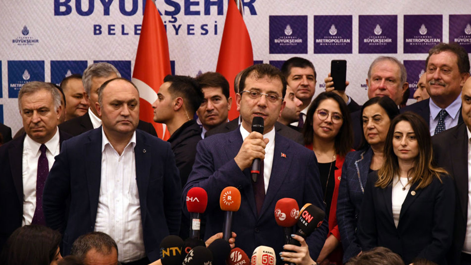 Yerel seçimlerde aday olmak için İBB'den çok sayıda bürokrat istifa etti