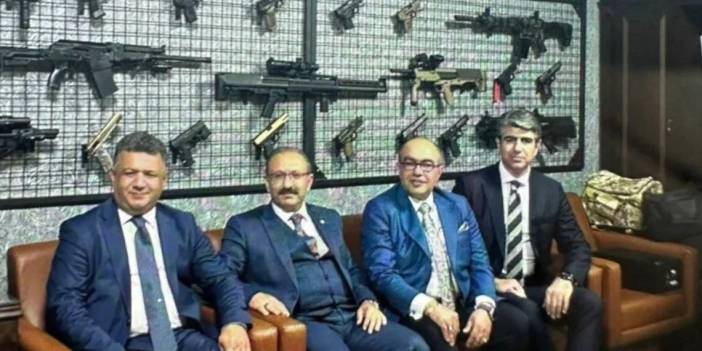 Özel, İzmir'deki bir hakimin silah koleksiyonuna tepki gösterdi: Türkiye’nin yargı sisteminin duvara yansımış halidir