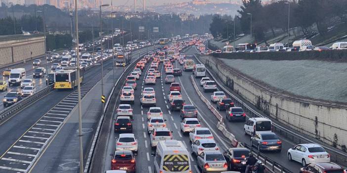 Yola çıkacaklar dikkat: 'Kurban Bayramı Trafik Tedbirleri Talimatı' açıklandı