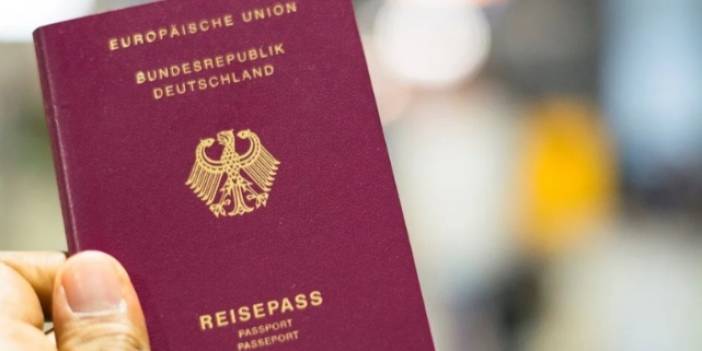 Almanya'da çifte vatandaşlık yasası bugün yürürlüğe giriyor