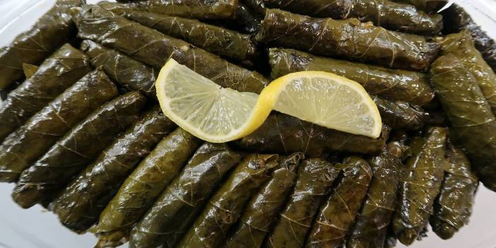 Dikkat edilmezse sarma dağılıyor : Lezzetli sarma sarmak için 5 tarif sırrı