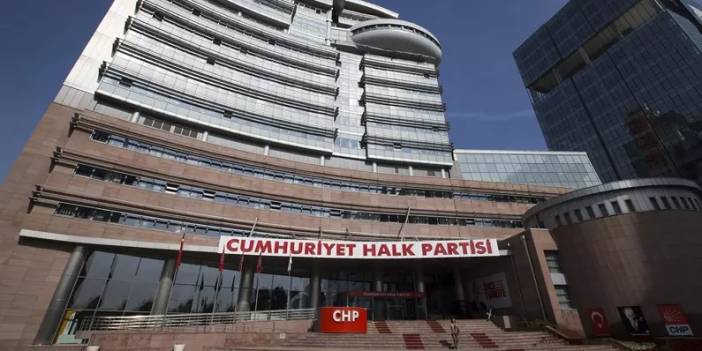 CHP’de Kadın Kolları Kurultayı bugün: 5 adaylı başkanlık seçiminde 2 adayın çekileceği iddia edildi