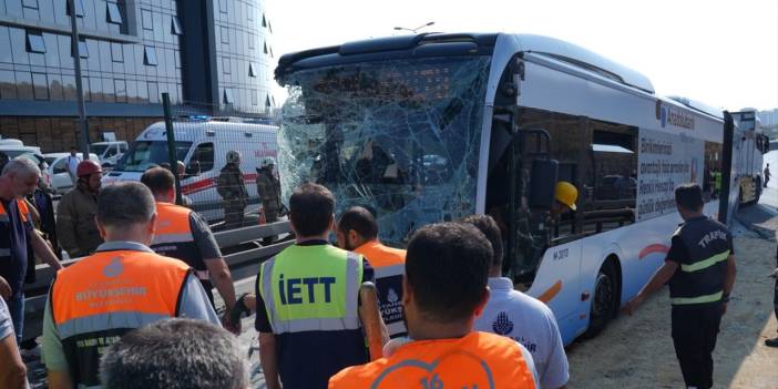 İETT'den metrobüs kazasına ilişkin 'bypass yol' açıklaması: Kaza öncesi görüntüler yayınlandı