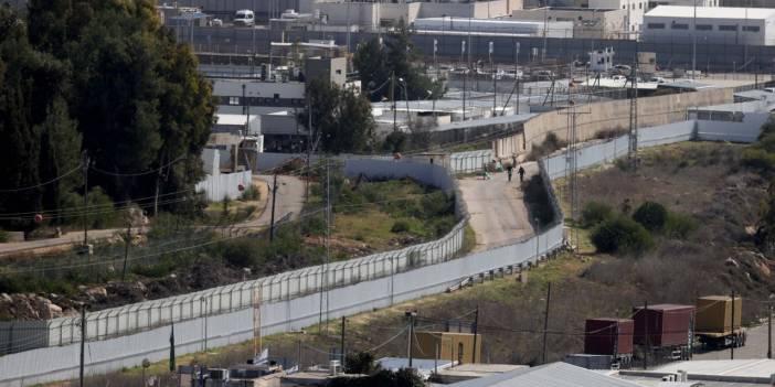 Hamas, İsrailli 3 rehineyi Kızılhaç'a teslim etti