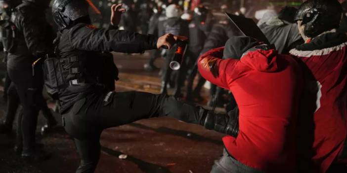 Saraçhane eylemlerinde gözaltına alınan gençlerin yargılaması sürüyor: "Hak, hukuk, adalet" sloganı suç sayıldı
