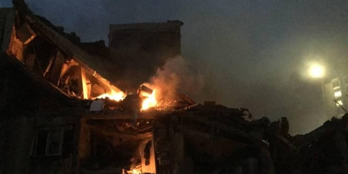 İran, İsrail'i vurmaya devam ediyor: 10. dalga füze saldırısı başladı