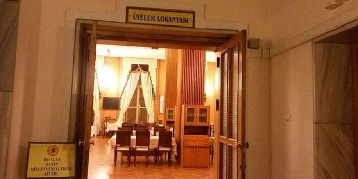 Kuver ücreti yasağını ilk delen Meclis Lokantası oldu!