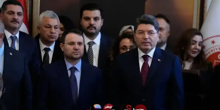 Tabuta son çivi: İBB soruşturmasında tutukluluk kararı veren hakim, Gürlek'in arkasında poz verdi