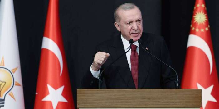 Laiklik bildirisine imza atan isimden Erdoğan’a yanıt