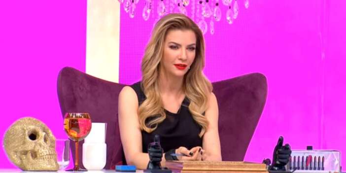 Ivana Sert Dubai'de mahsur kaldı