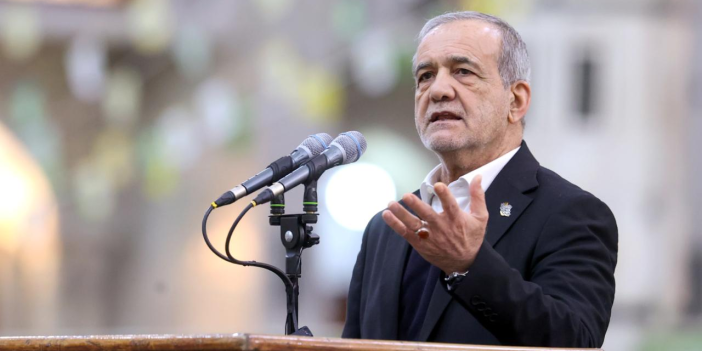 Pezeşkiyan sözlerine 'açıklık' getirdi: Üsler meşru hedef