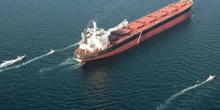 İngiltere: Hürmüz Boğazı'nda iki gemi vuruldu