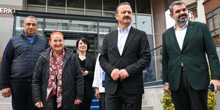 Sabahat Akkiraz, Yavuz Ağıralioğlu’nu ziyaret etti