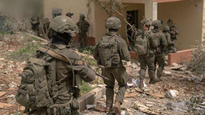 İsrail, Lübnan'a saldırılarını sürdürüyor: 'Hizbullah'ın topçu komutanlarından El-Hasan öldü