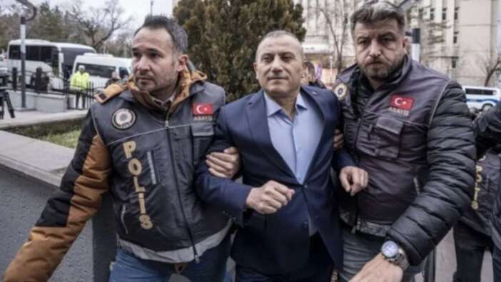 Doku ailesinin avukatından 'kelepçe' tepkisi: İnfiale neden oldu