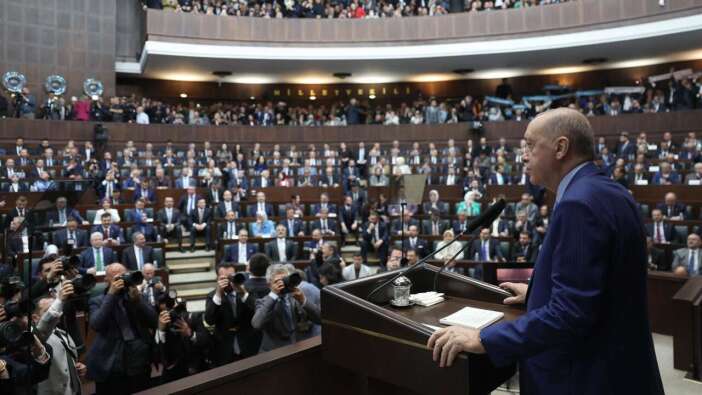AK Parti'de bakanlara talimat: Grup toplantısından önce gazetecilere açıklama yapmayın