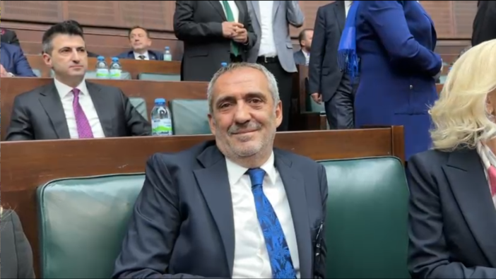 Yavuz Bingöl, AK Parti grup toplantısına katıldı: Siyasetten uzak kalamıyoruz