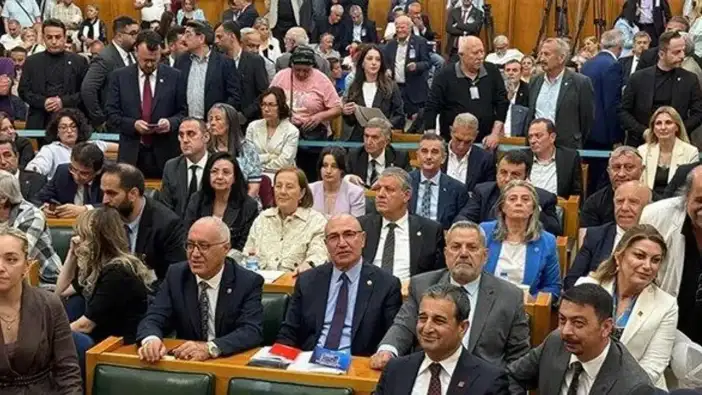 Özel, yarın grup toplantısı yapacağını açıkladı: Kılıçdaroğlu'na yakın isimler yanıt verdi!