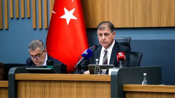 Cemil Tugay CHP'den neden istifa etti?