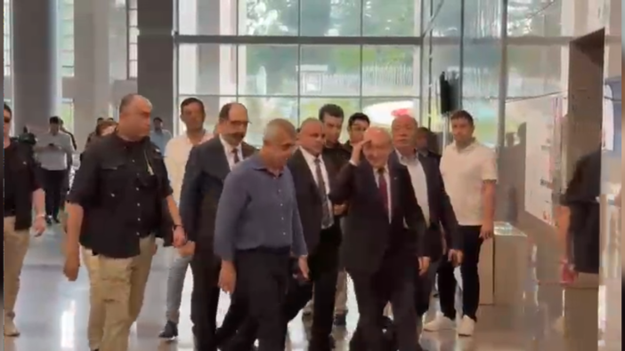 Kemal Kılıçdaroğlu, Deniz Göktaş'a destek için adliyeye gitti