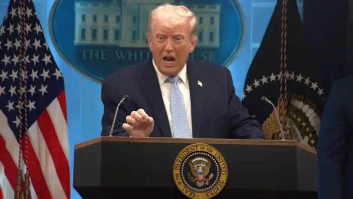 Trump ateşle oynuyor: Yapay zeka şirketleri kendi kendilerini denetleyecek!